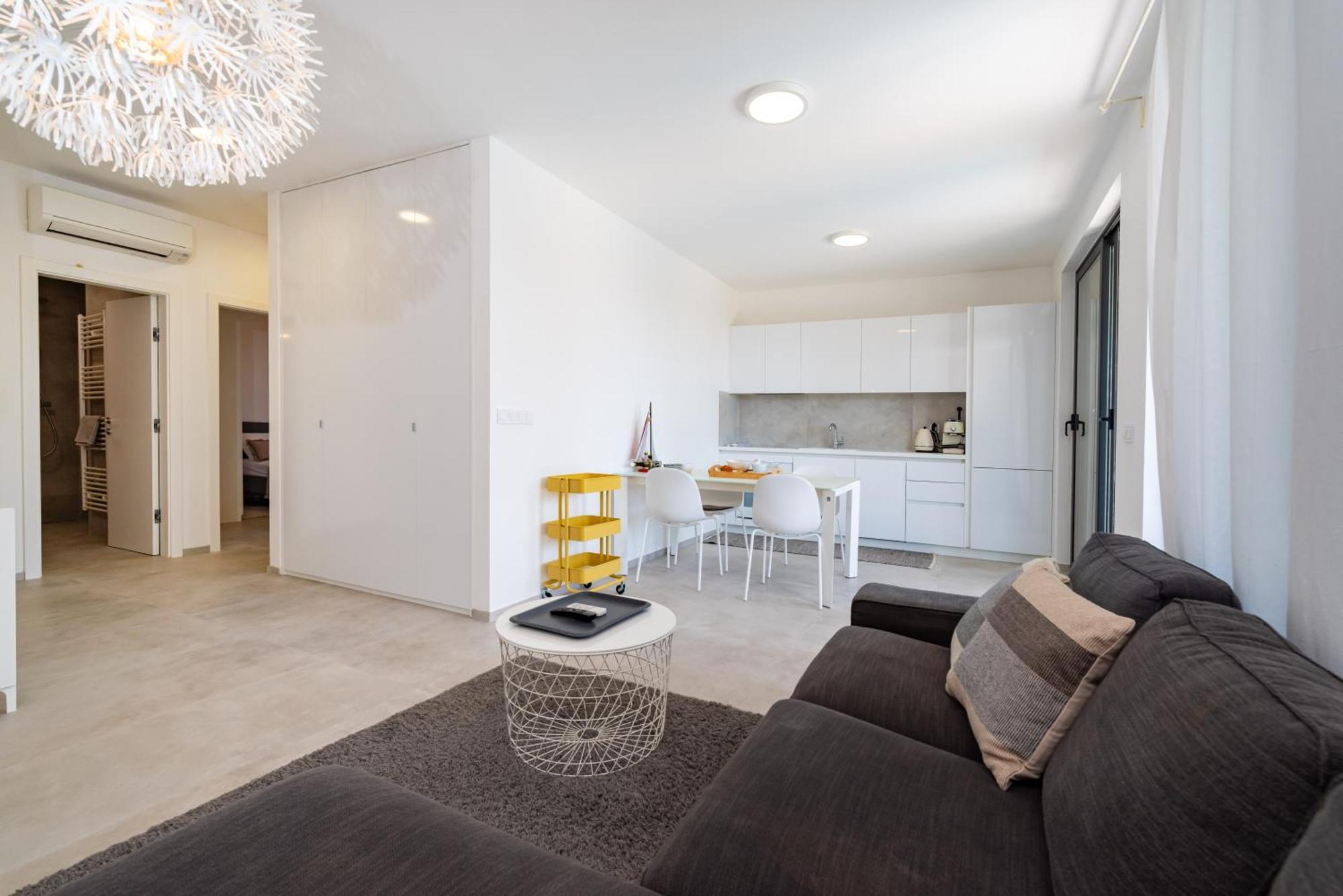D. Marine Apartments 비빈제 외부 사진