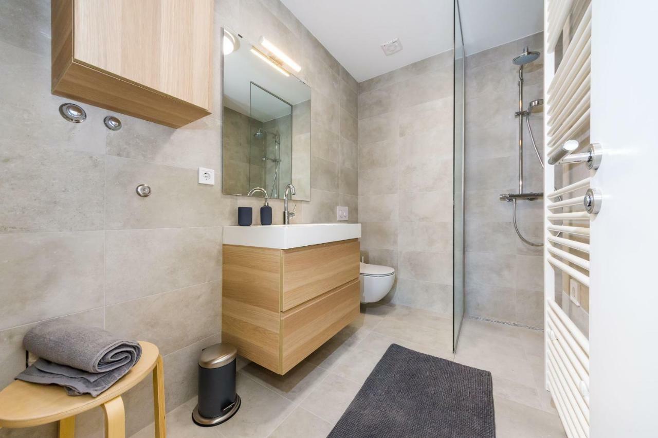 D. Marine Apartments 비빈제 외부 사진