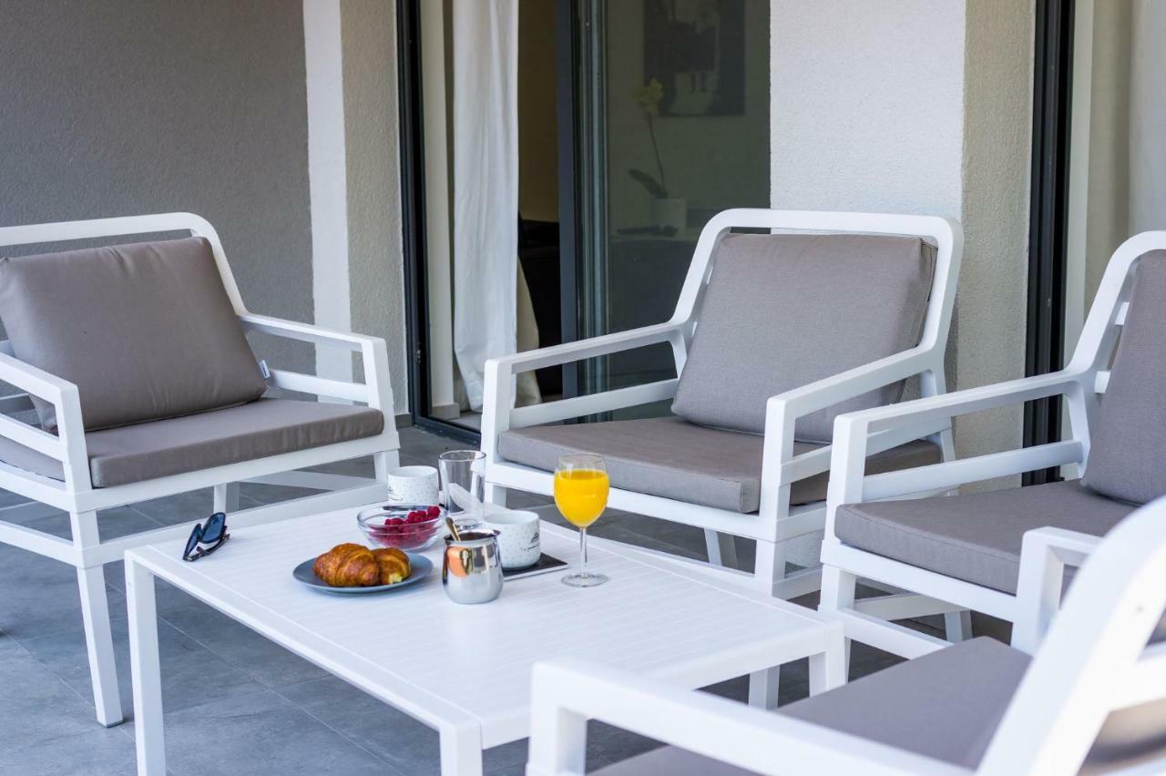 D. Marine Apartments 비빈제 외부 사진