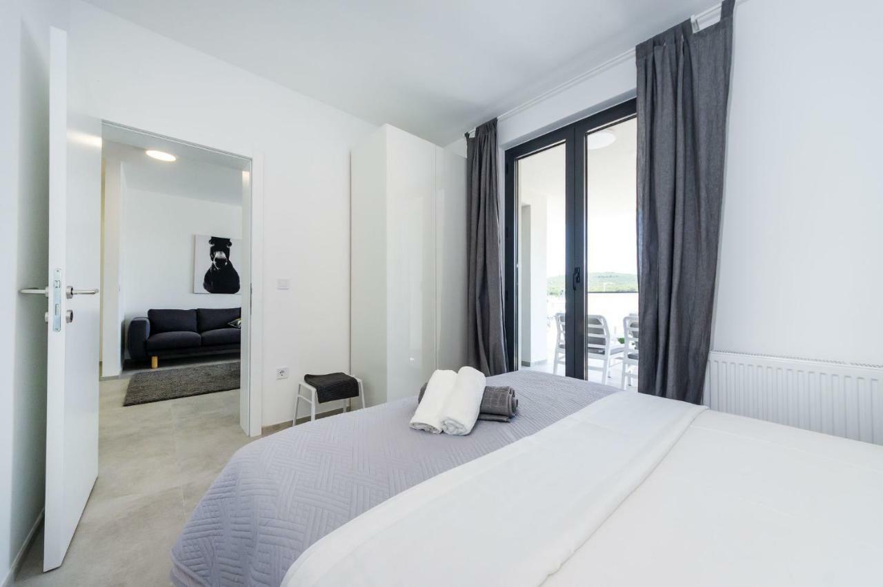D. Marine Apartments 비빈제 외부 사진