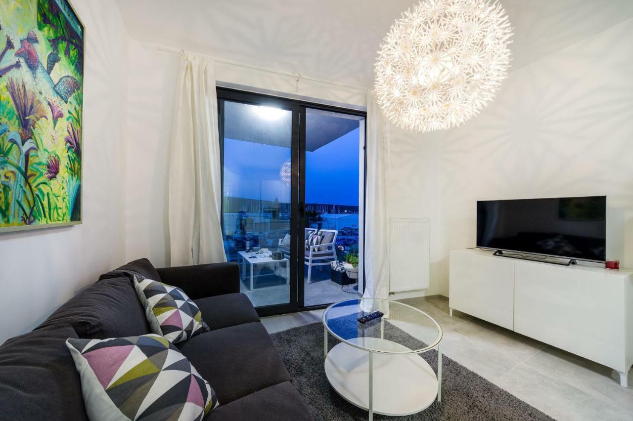 D. Marine Apartments 비빈제 외부 사진